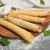 Блины с грушей и сырным кремом